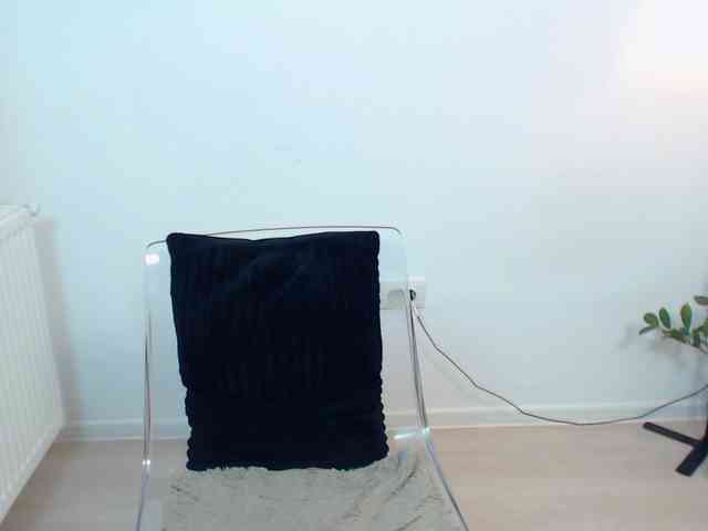 LovelyBrownie webcam