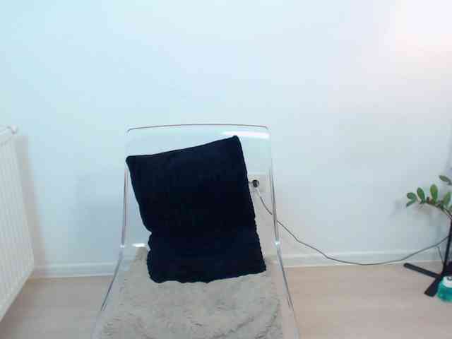 LovelyBrownie webcam