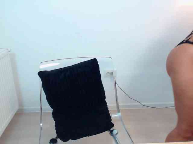 LovelyBrownie webcam