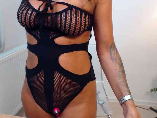 LovelyBrownie webcam