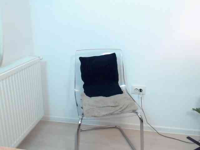 LovelyBrownie webcam