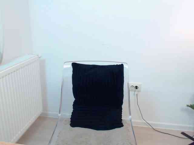 LovelyBrownie webcam