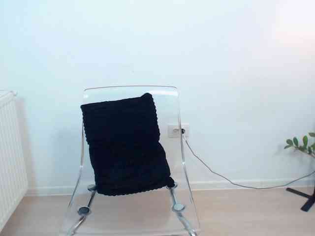 LovelyBrownie webcam
