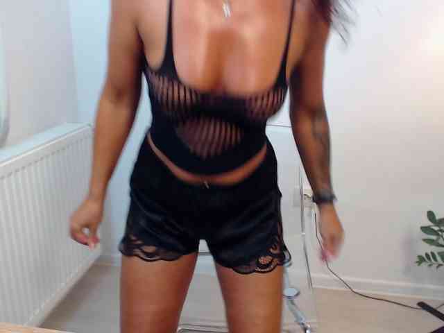 LovelyBrownie webcam