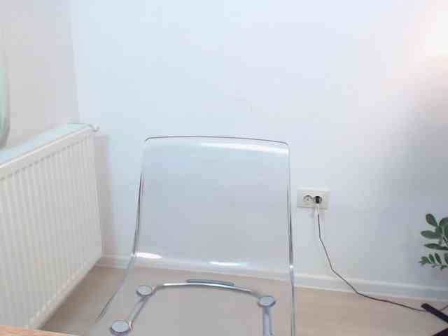 LovelyBrownie webcam
