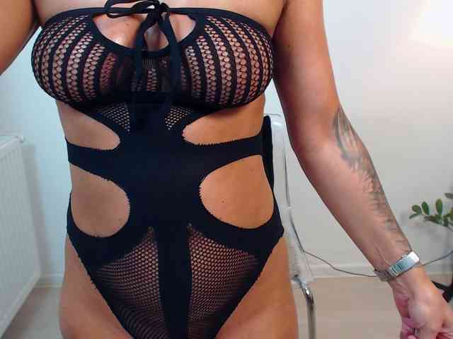 LovelyBrownie webcam