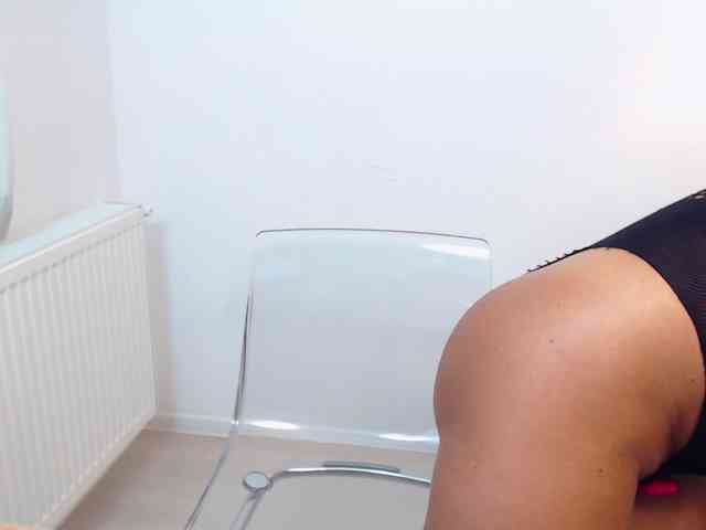 LovelyBrownie webcam