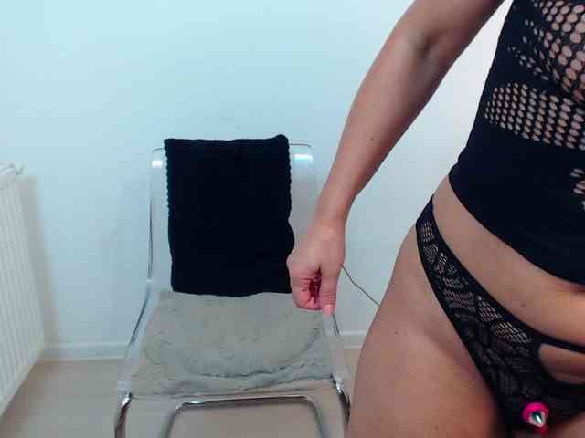 LovelyBrownie webcam