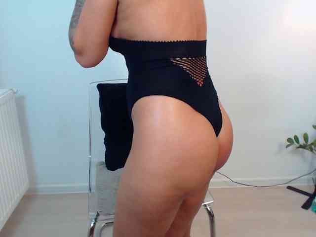 LovelyBrownie webcam