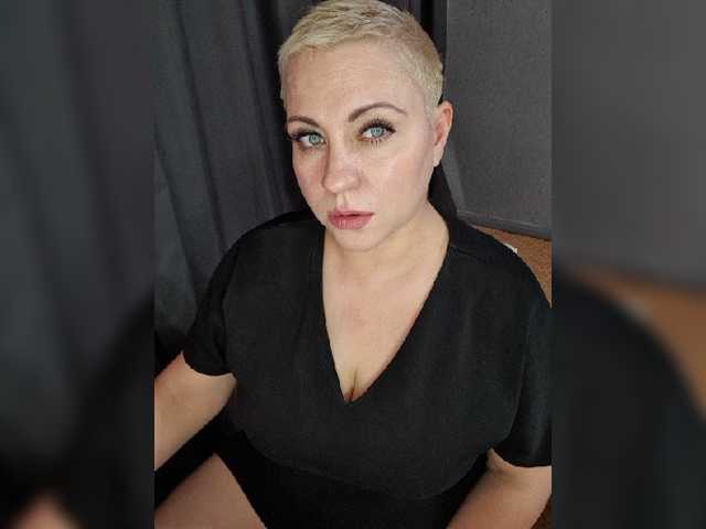 --ALEKSA- live cam on BongaCams