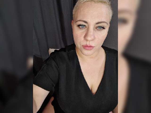 --ALEKSA- live cam on BongaCams