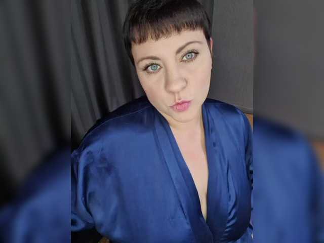 --ALEKSA- live cam on BongaCams
