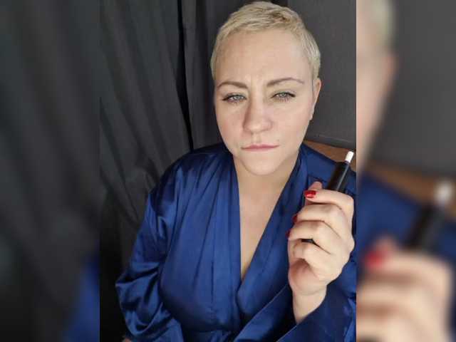 _LEKSA live cam on BongaCams