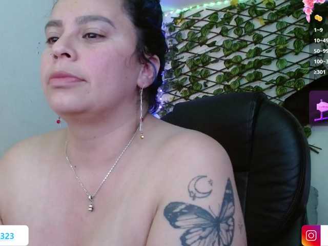 elektra-32 live cam on BongaCams