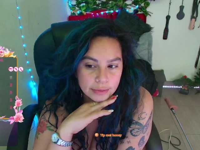 elektra-32's BongaCams show and profile