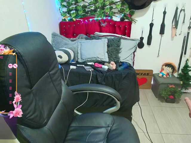 elektra-32 live cam on BongaCams