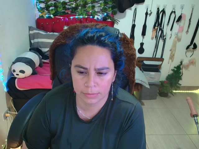 elektra-32 live cam on BongaCams