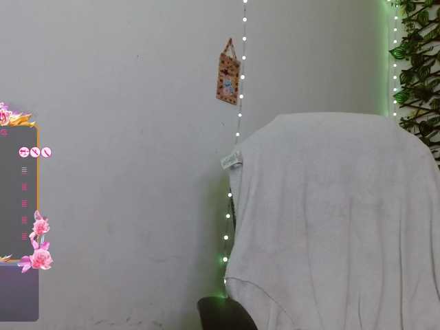 elektra-32's BongaCams show and profile