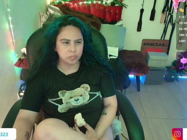 elektra-32 live cam on BongaCams