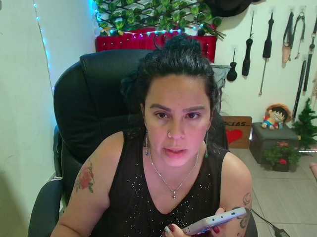 elektra-32 live cam on BongaCams