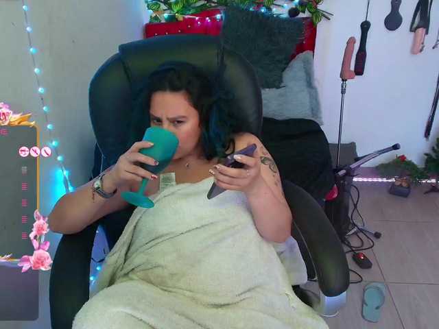 elektra-32's BongaCams show and profile