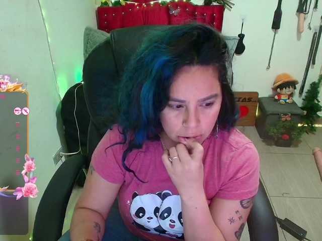 elektra-32 live cam on BongaCams