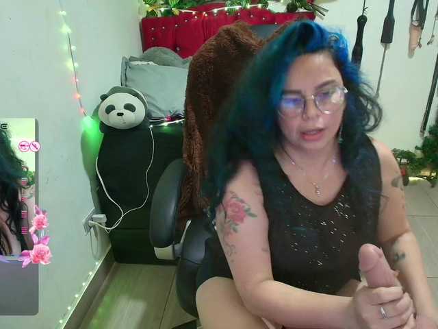 elektra-32 live cam on BongaCams