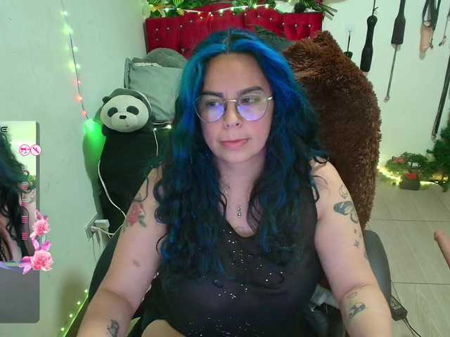 elektra-32 live cam on BongaCams