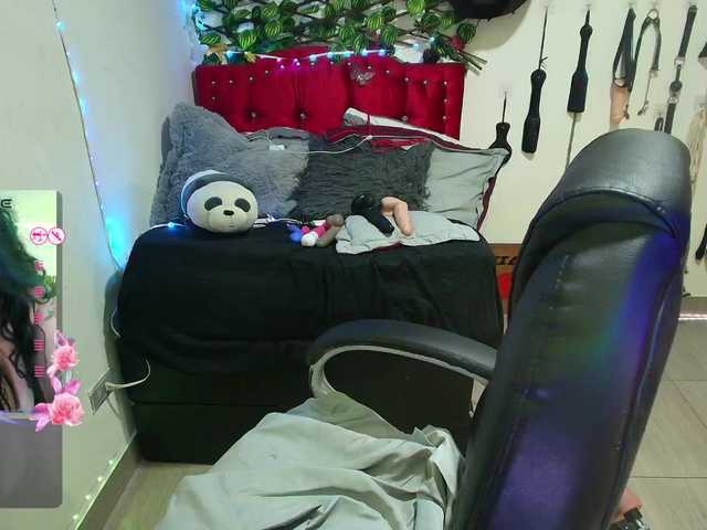 elektra-32 live cam on BongaCams