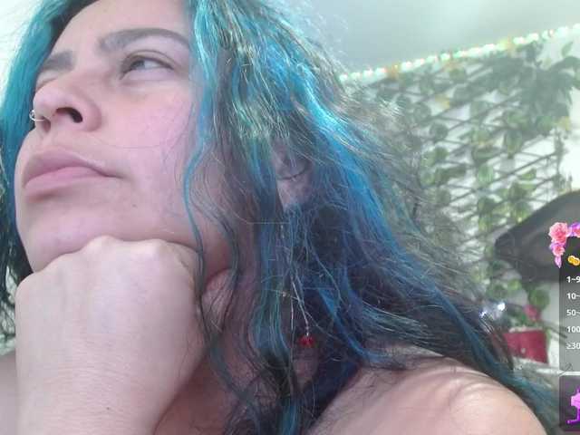 elektra-32 live cam on BongaCams