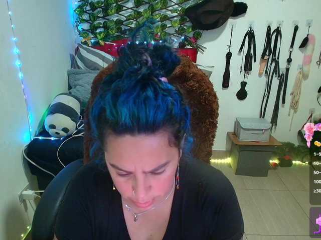 elektra-32 live cam on BongaCams