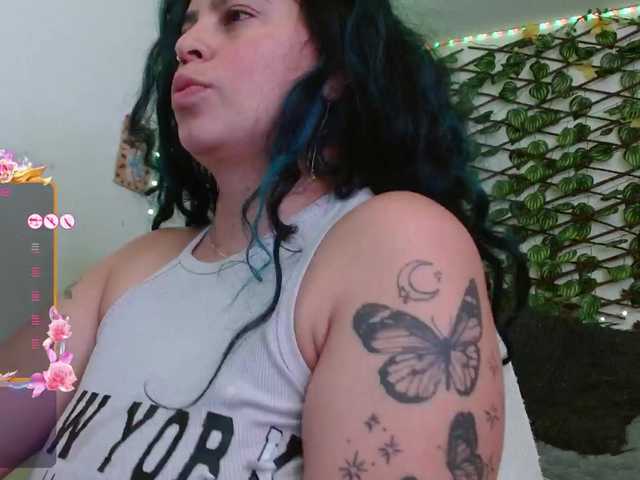 elektra-32's BongaCams show and profile