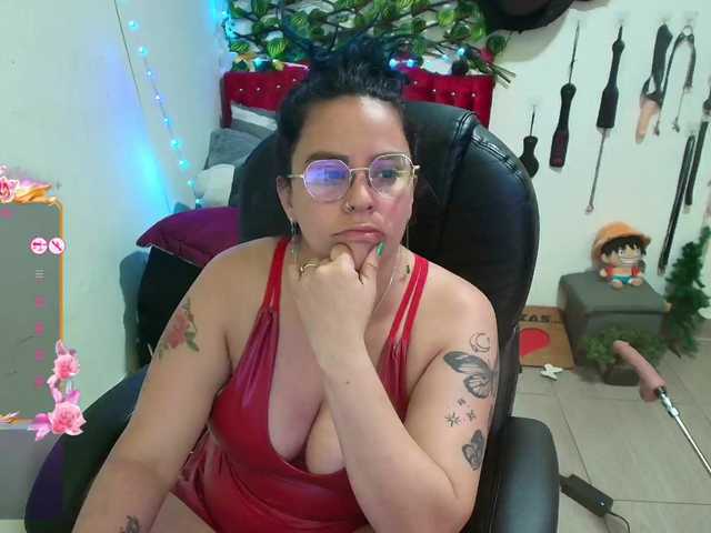 elektra-32 live cam on BongaCams