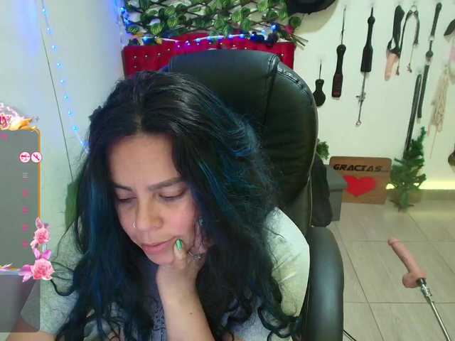 elektra-32 live cam on BongaCams