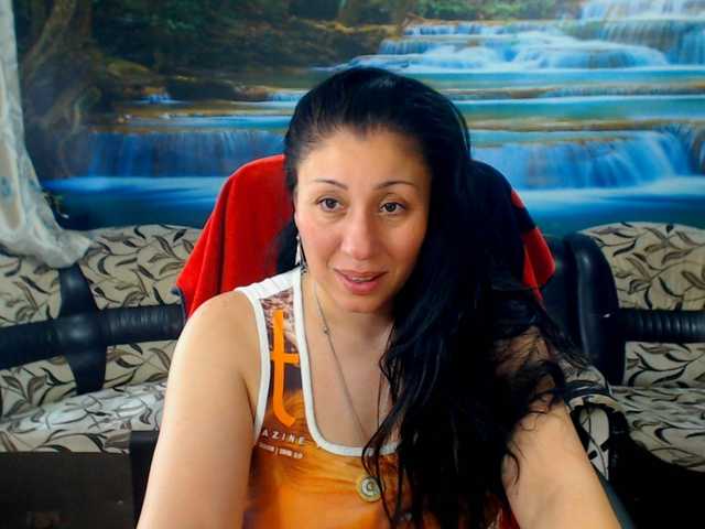 MoistMady live cam on BongaCams