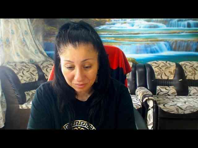 MoistMady webcam