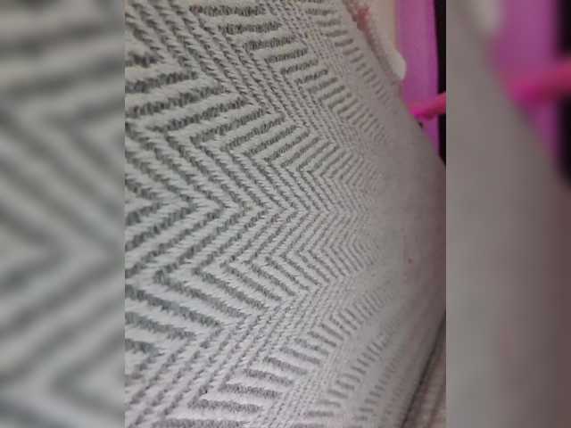 elaizza's BongaCams show and profile