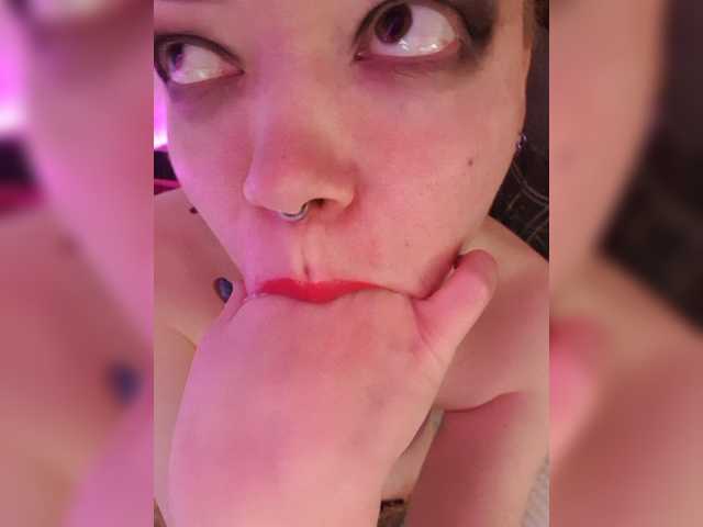 __EElaIzzza__ live cam