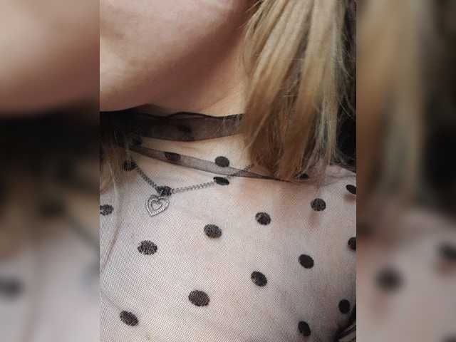 elaizza live cam on BongaCams