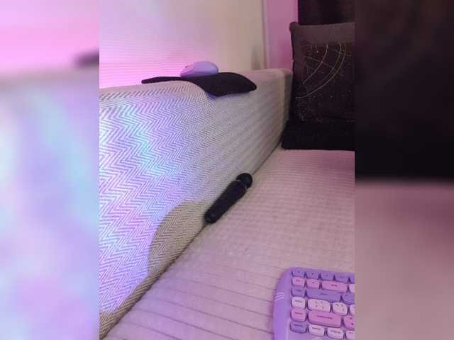 elaizza live cam on BongaCams