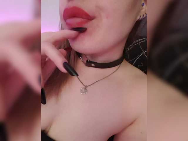 __EElaIzzza__ live webcam show