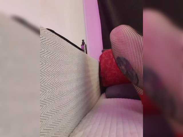 __EElaIzzza__ webcam
