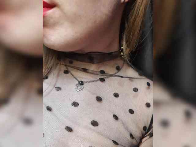 __EElaIzzza__ webcam