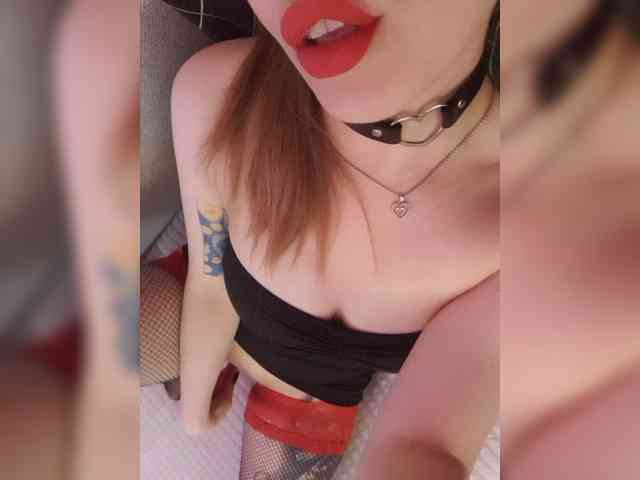 __EElaIzzza__ webcam