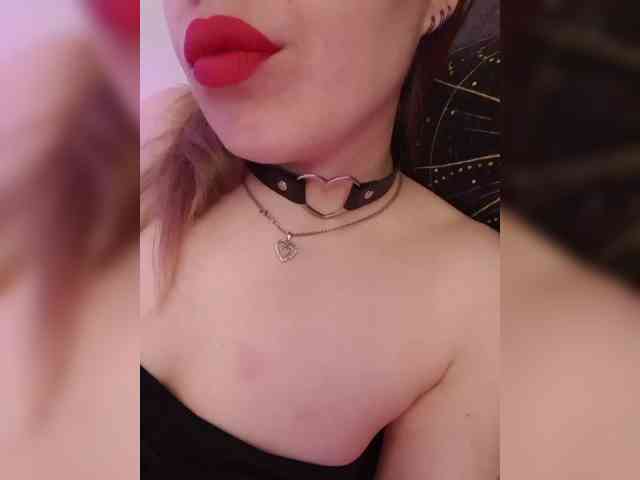 __EElaIzzza__ webcam