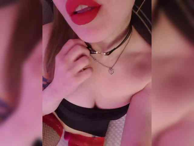 __EElaIzzza__ webcam
