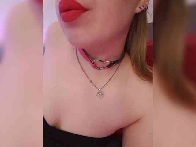 __EElaIzzza__ webcam
