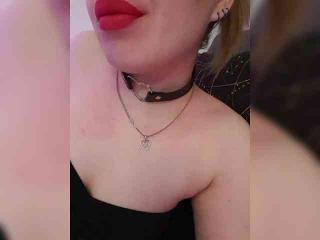 __EElaIzzza__ webcam