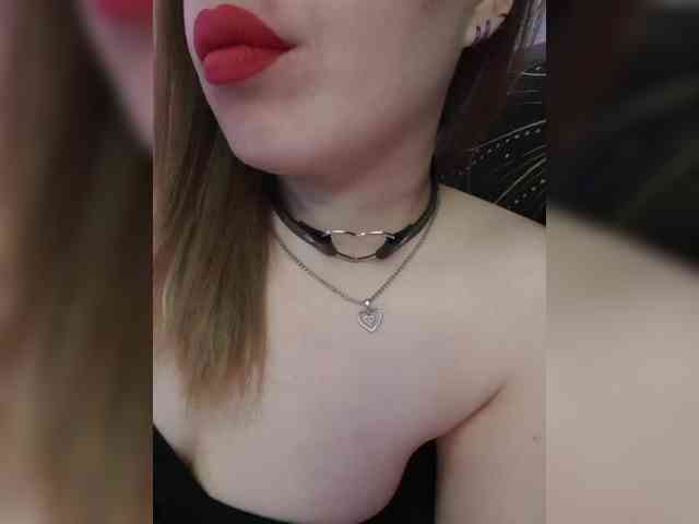__EElaIzzza__ webcam