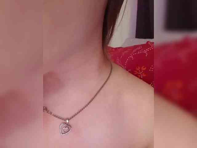 __EElaIzzza__ webcam